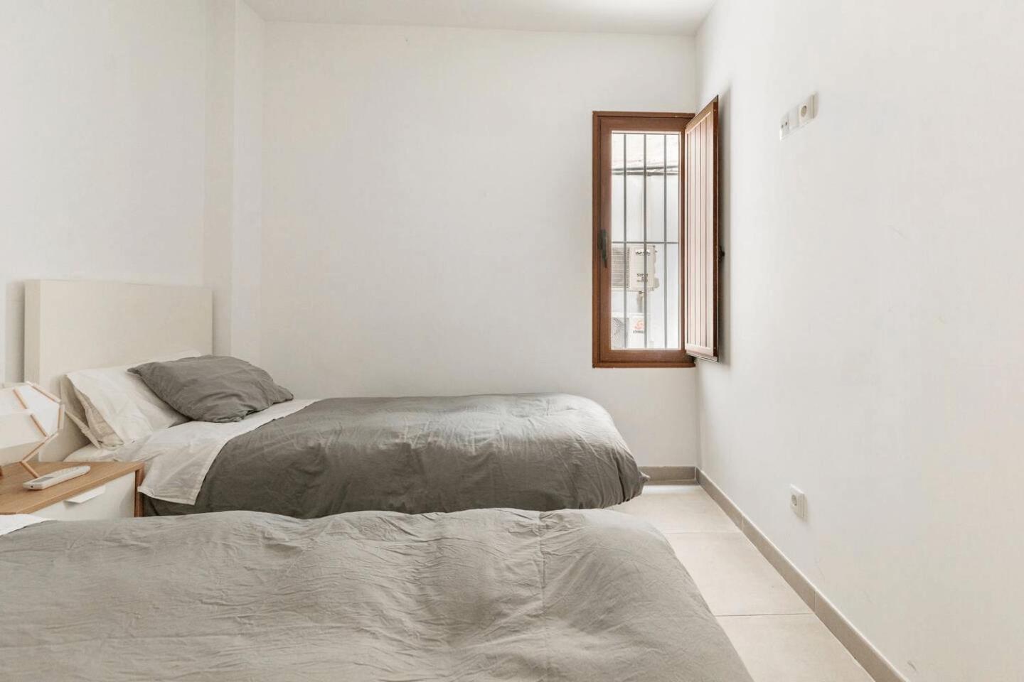 Vivienda Junto A Ruzafa - 12 Pax Y Mas Apartment Valencia Exterior photo